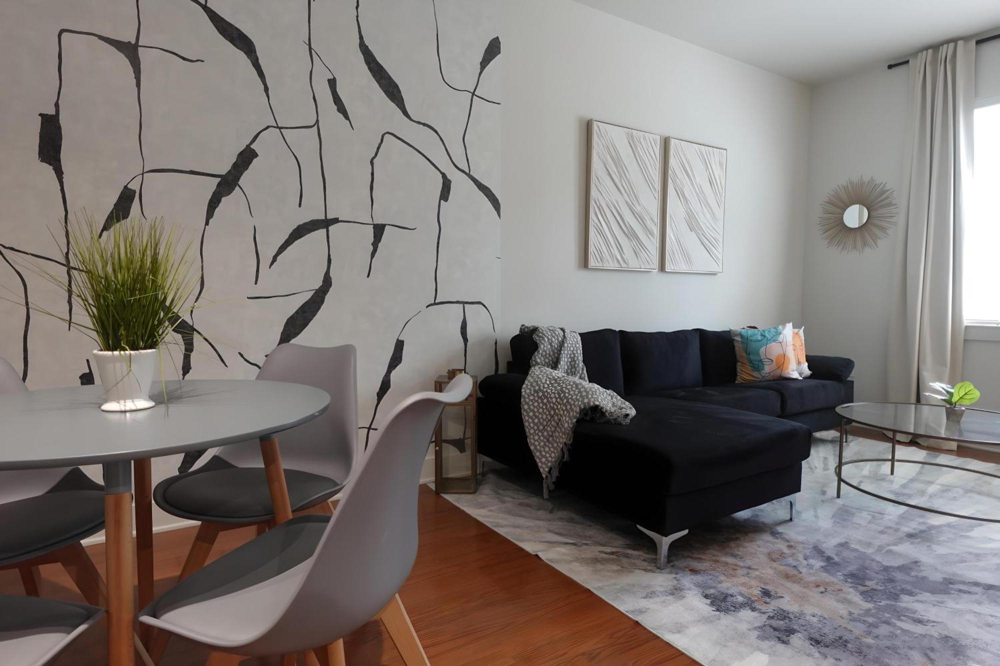 Urban Oasis Your Perfect Getaway In The Heart Of Downtown! Appartement Houston Buitenkant foto